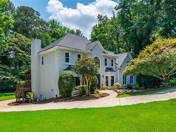 2nd image of 2865 Stoneglen Close