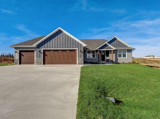 5422 Stonebrook Cir, Sheboygan, WI 53081