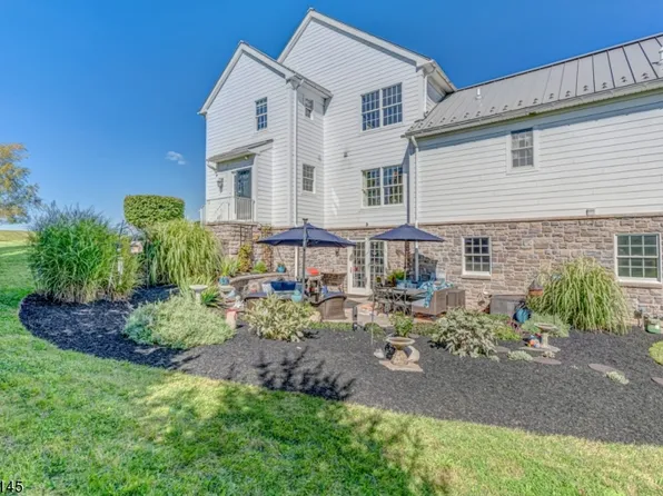 126 Albert Dr, Union Twp., NJ 08809