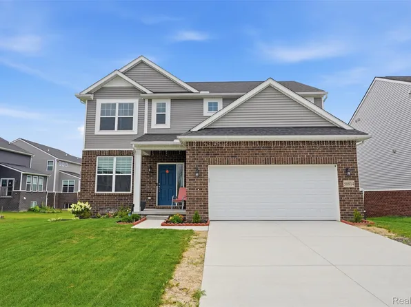 58814 Falabella Dr, South Lyon, MI 48178