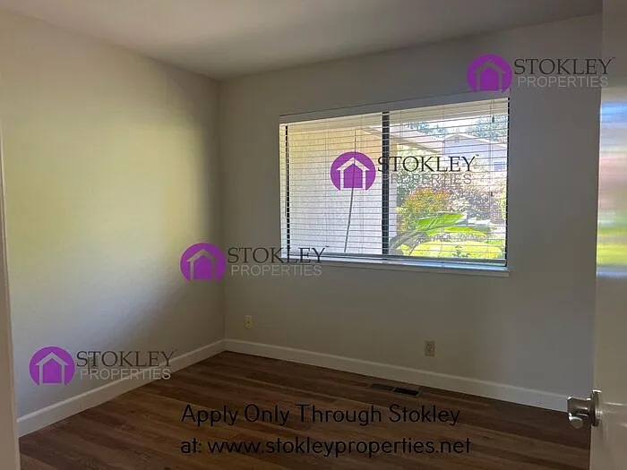 4045 Rhoda Way — Photo 15