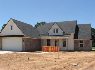 6577 Monument Ln, Shreveport, LA 71107