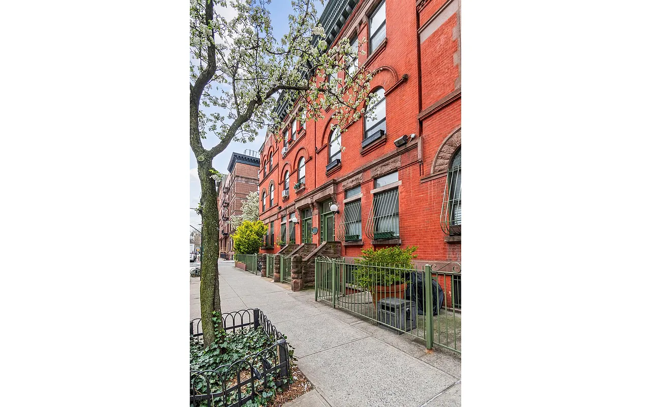 365 Manhattan Ave Unit E  