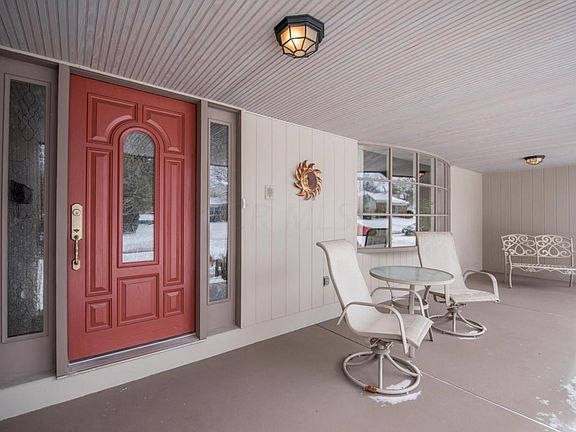 4th image of 4472 Loos Cir E