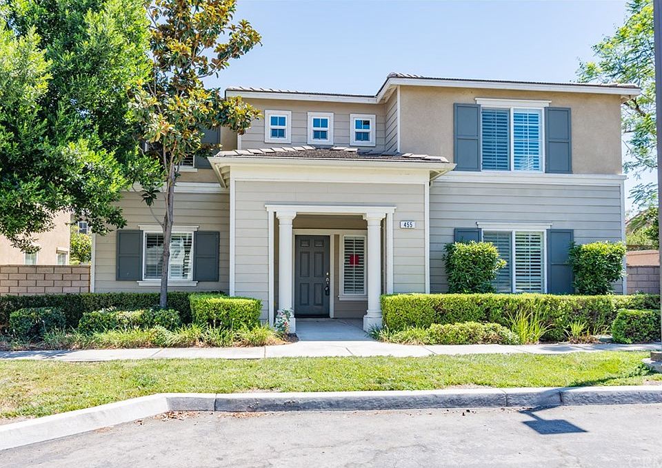 1st image of 455 N Placer Privado