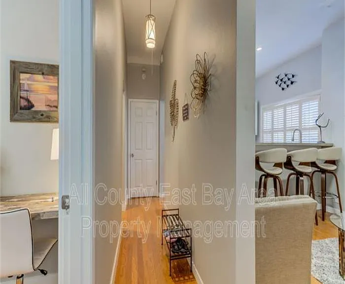 1535 Pomona St — Photo 7
