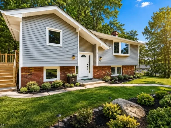 512 Lake Shore Dr, West Milford Twp., NJ 07421