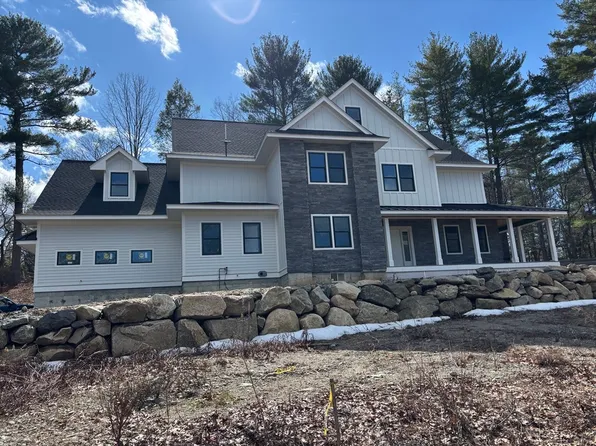 33 Pine St, Dover, MA 02030