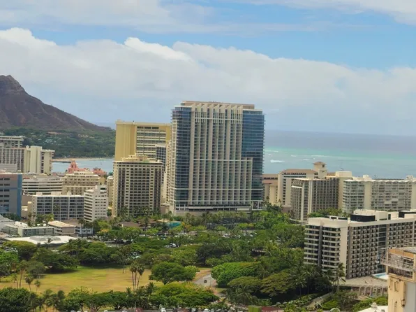 411 Hobron Ln APT 3705, Honolulu, HI 96815