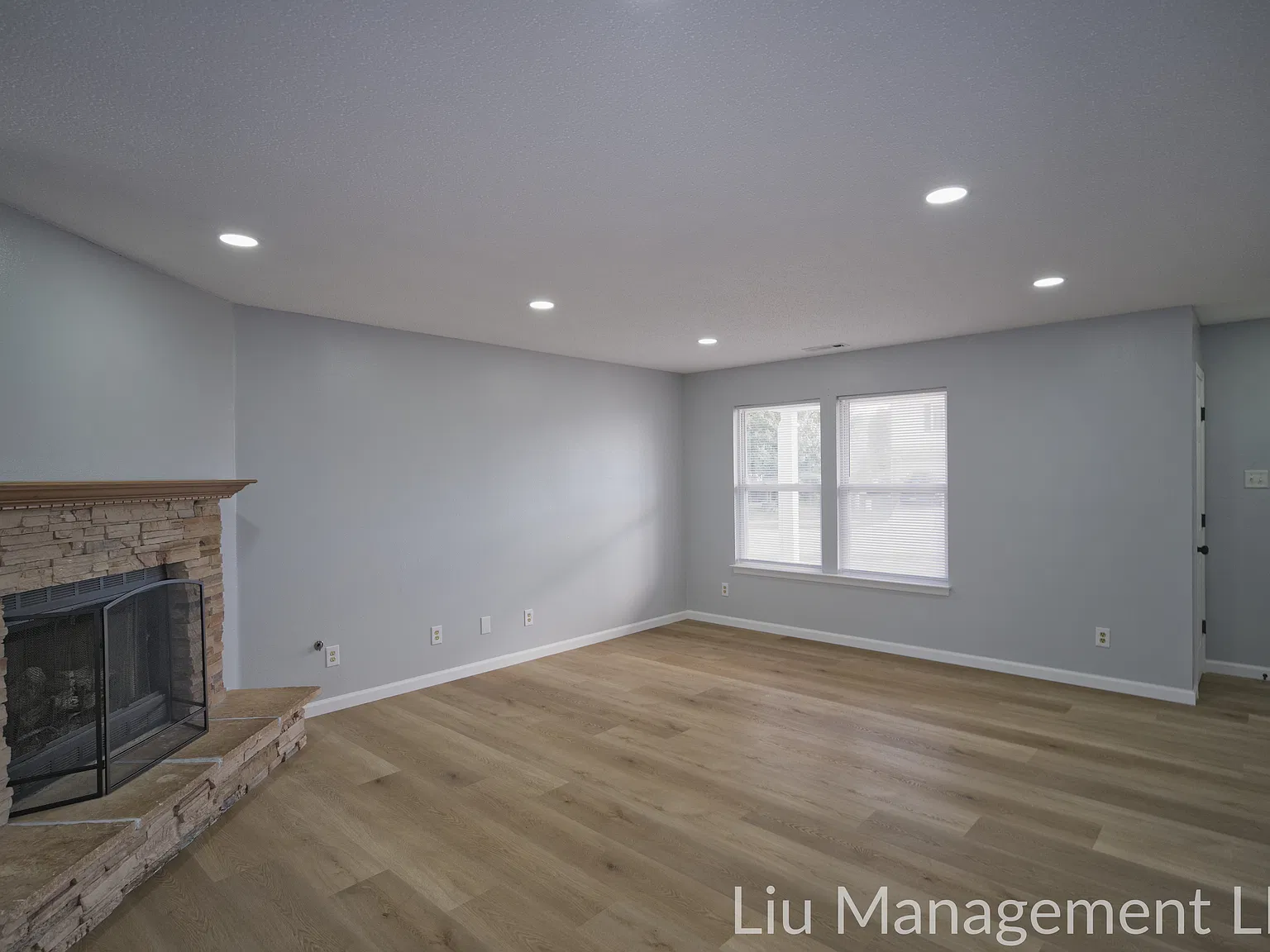 3 bed, 2.5 bath, 2225 sqft, $1,999 — Photo 4