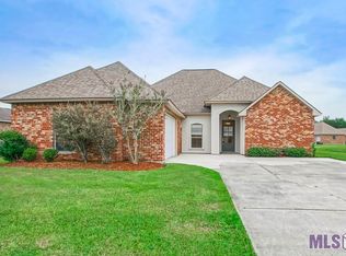 38663 Red Bud Ln, Denham Springs, LA 70706
