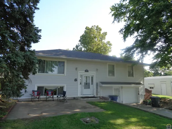 118 Goldenrod Ave, Ozawkie, KS 66070