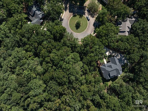 4th image of 102 Wedgewood Cir #4