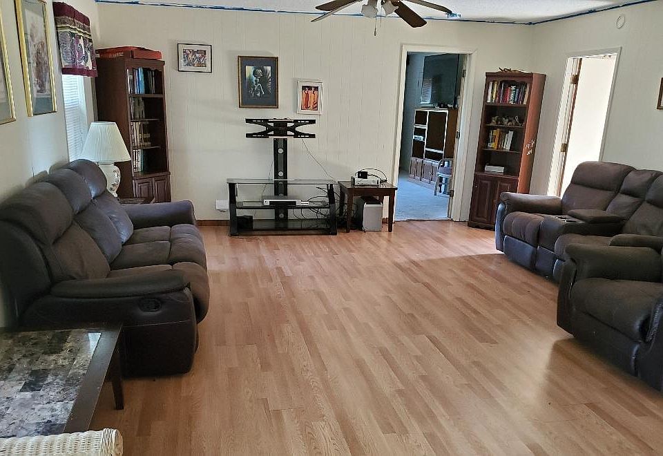2nd image of 5793 Schaag Rd