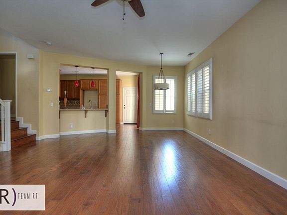 5th image of 15948 Begonia Ave