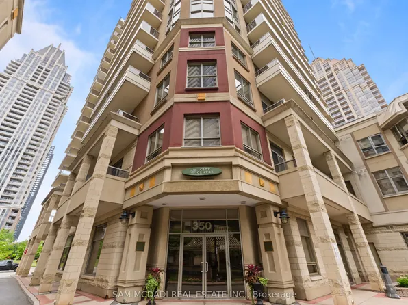 350 Princess Royal Dr #1107, Mississauga, ON L5B 4N1