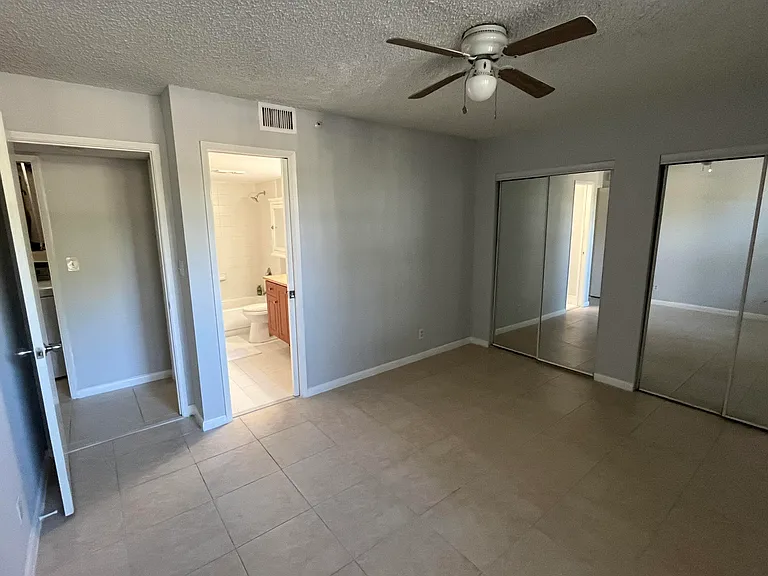 1915 Lavers Cir E #E101 — Photo 13