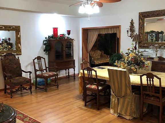 3rd image of 1568 Northview Dr
