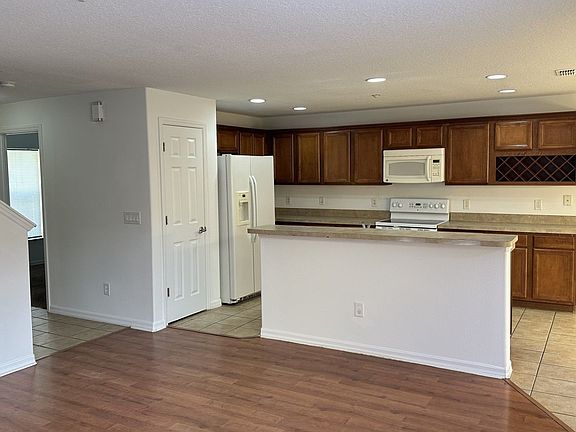 4th image of 13821 Orchard Leaf Way
