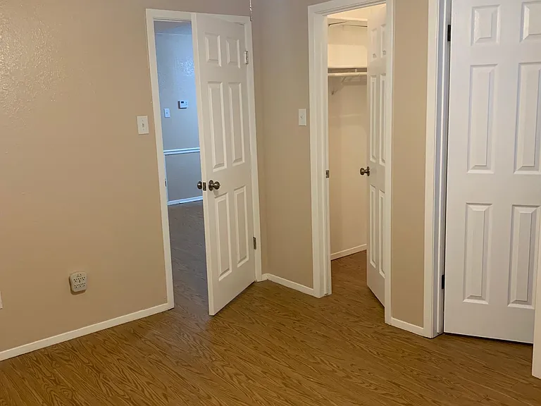 1322 Zephyr Ln — Photo 6