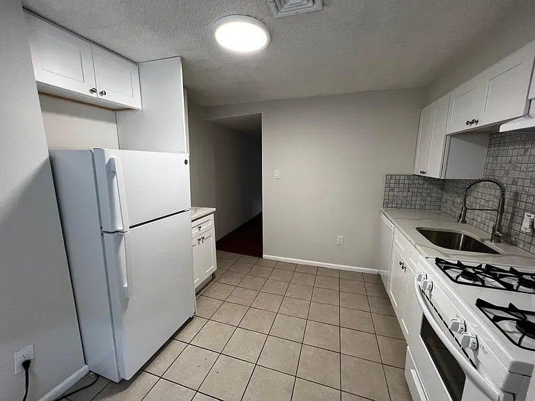 2311 S 15th St #2 — Photo 14