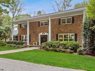 4 Burlinghoff Ln, Lebanon, NJ 08833