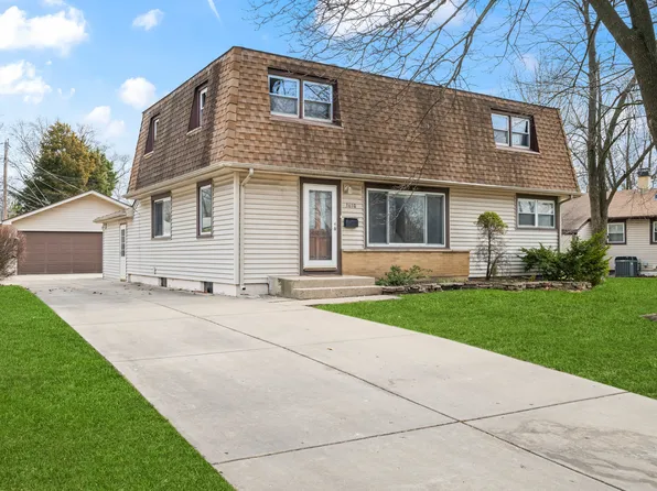 3610 Pheasant Dr, Rolling Meadows, IL 60008