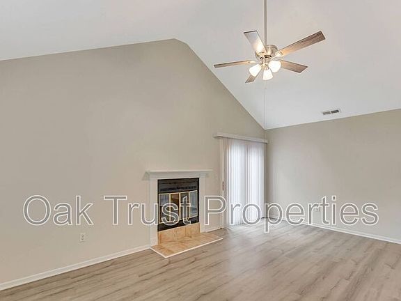 3rd image of 1755 River Front Dr