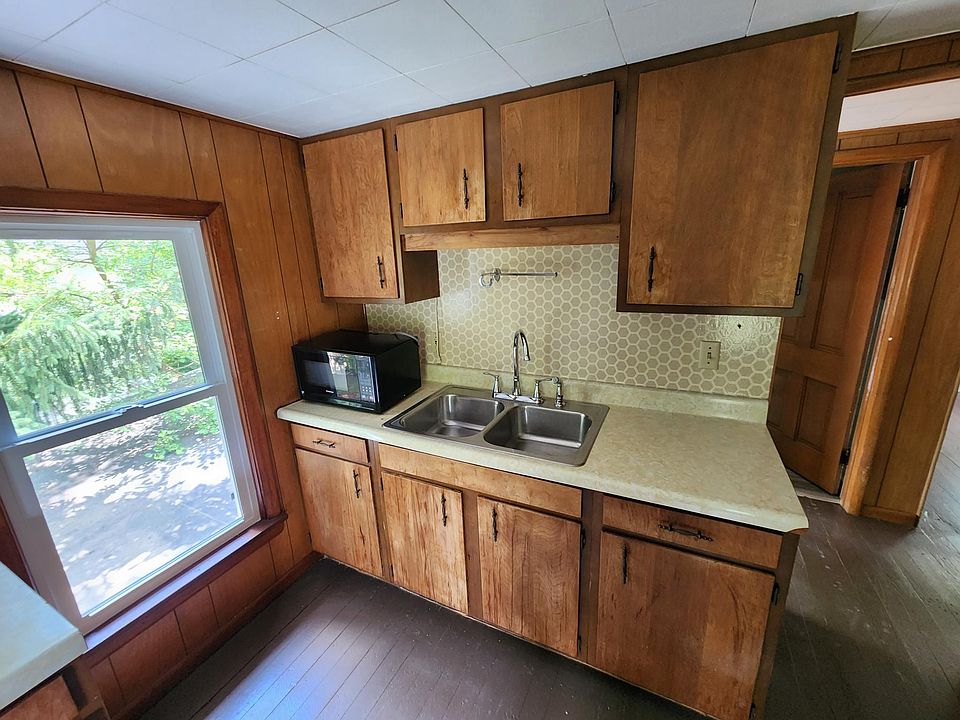 1st image of 439 S Diamond St #2
