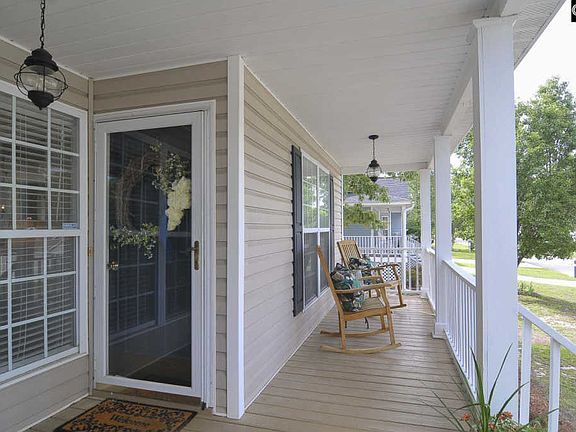 5th image of 304 Oak Creek Cir