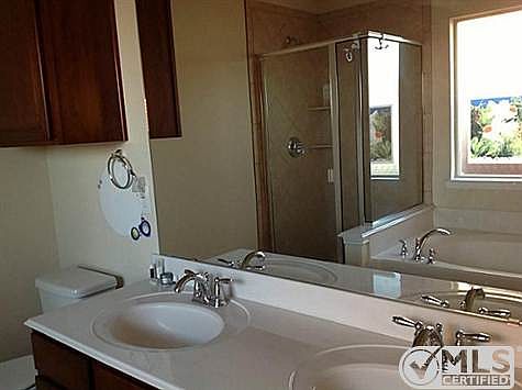 5th image of 2832 Cresent Lake Dr