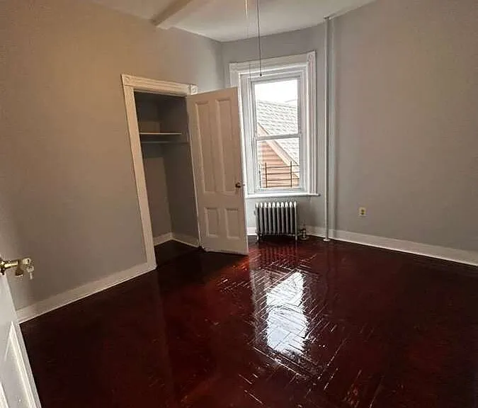 138 Hawthorne Ave — Photo 5