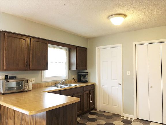 4th image of 1500 Butternut Dr