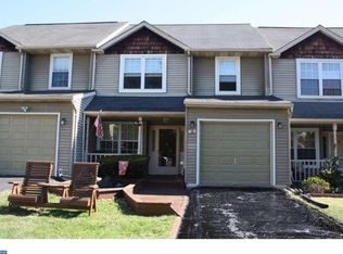 10 Mulberry Dr, Holland, PA 18966