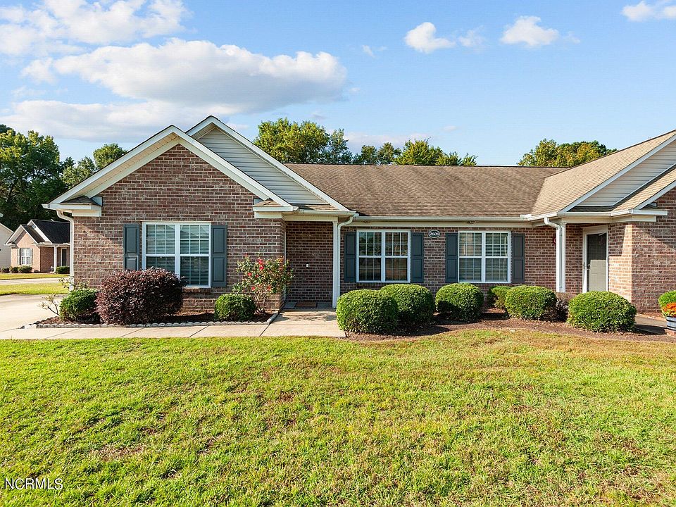1st image of 2608 Sawgrass Drive #A
