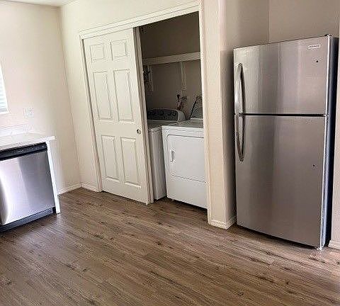 4th image of 47 N 67th St APT 3