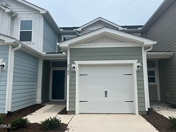 2nd image of 2109 Oakdale Dr