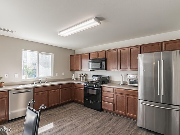 5th image of 38064 Versailles St