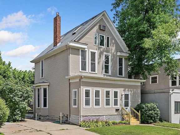 2nd image of 1781 Selby Ave