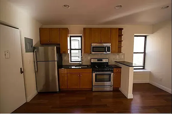 Rented by CNYC Apartments | media 10