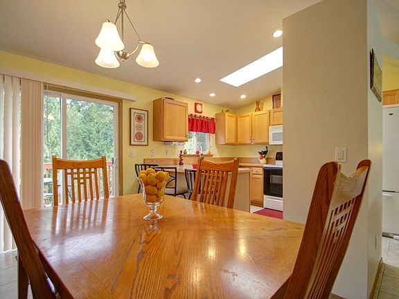 5th image of 5520 78th Ave NE