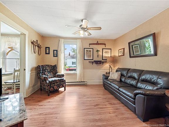 4th image of 5636 King St
