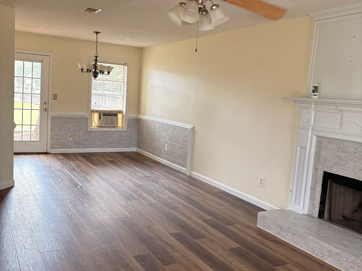 4 bed, 2.5 bath, 1836 sqft, $2,400 — Photo 2