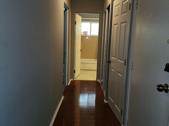 3rd image of 402 E Cornell Dr