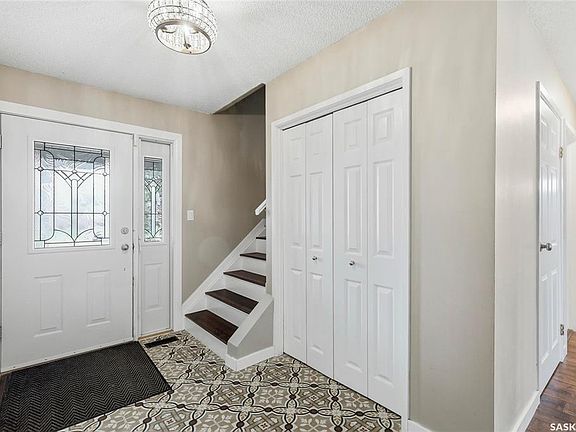 5th image of 404 Dalgliesh DRIVE