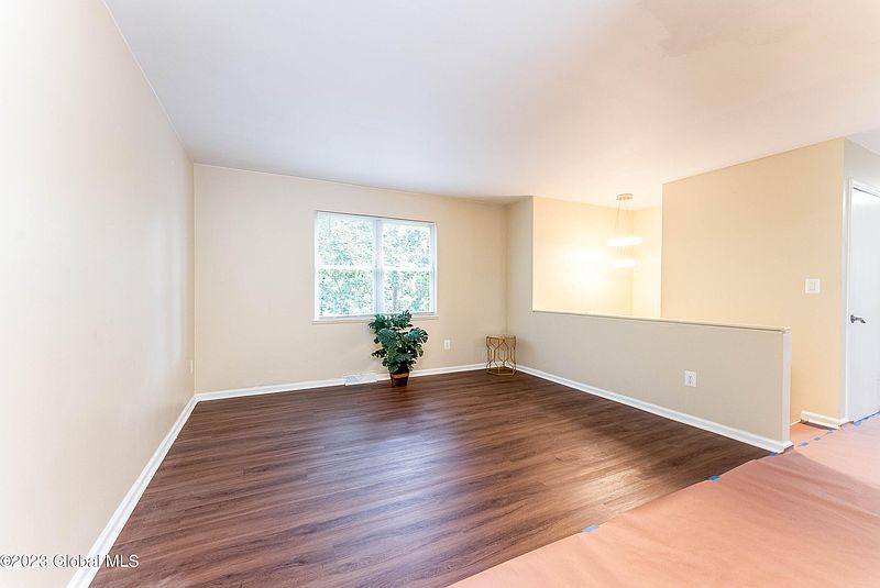 5th image of 4080 Albany Street