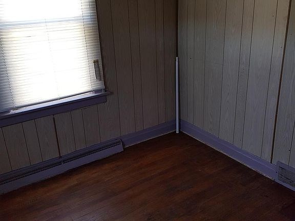 Guest Bedroom/office space