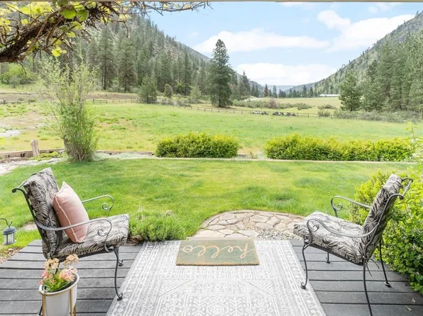 4550 Navarre Coulee Road, Chelan, WA 98816