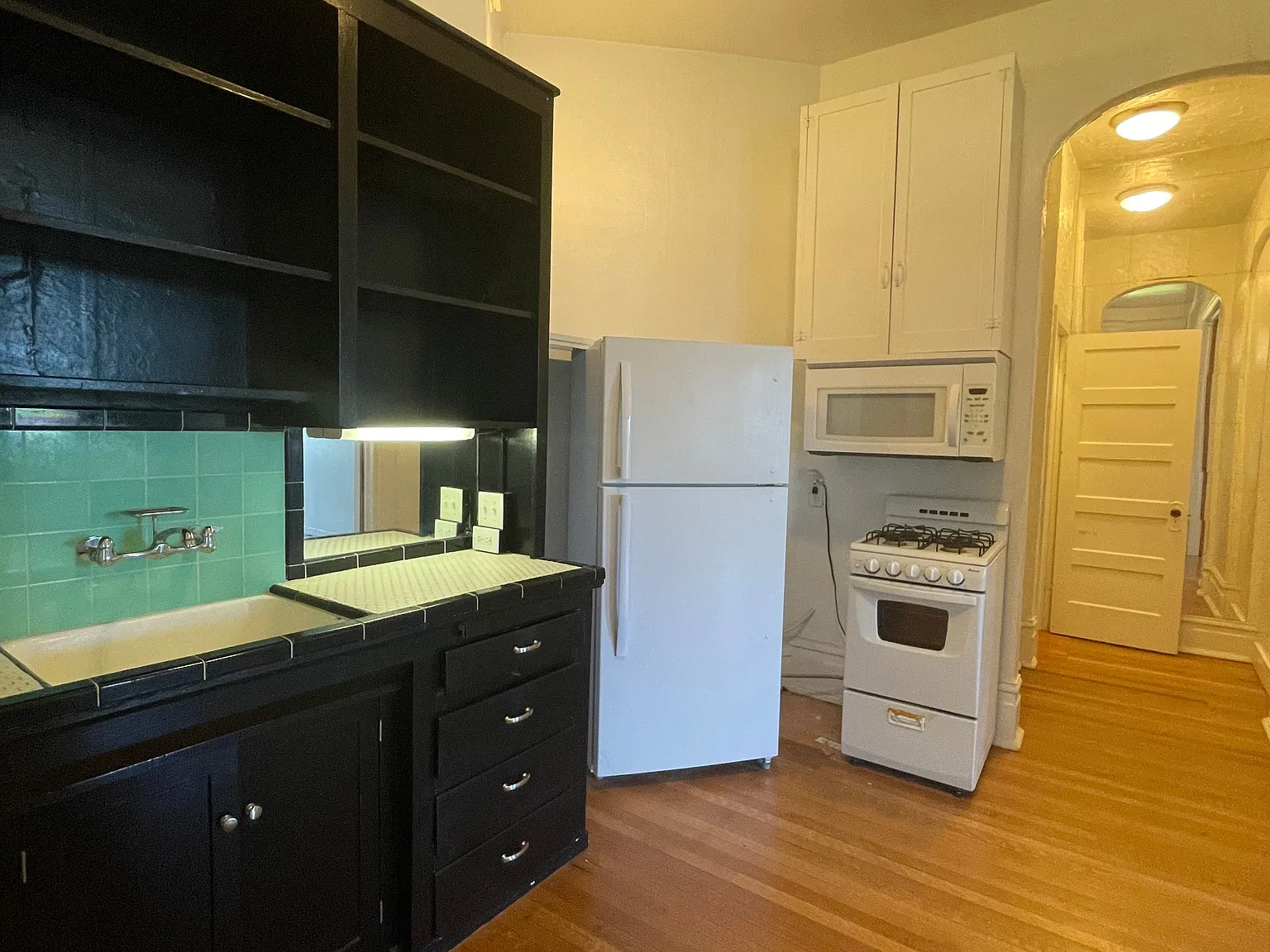 Studio, 507 sqft, $1,350 — Photo 3