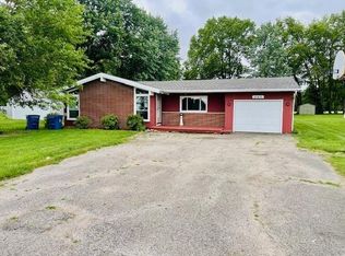 385 E Marshall St, Argos, IN 46501